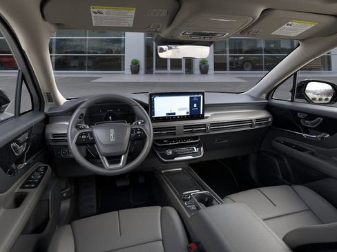 New 2026 Lincoln Corsair Premiere image 9