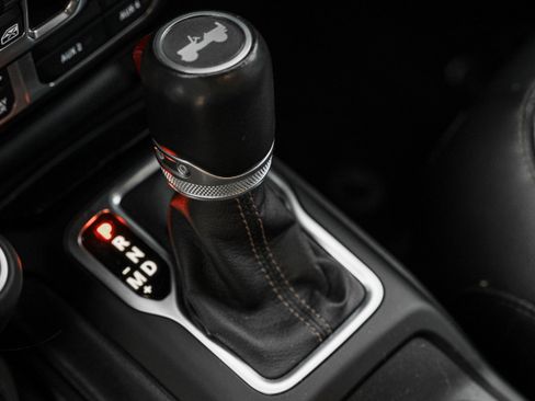 Used 2022 Jeep Wrangler Unlimited Rubicon w/ Xtreme Recon 35" Tire Package image 11