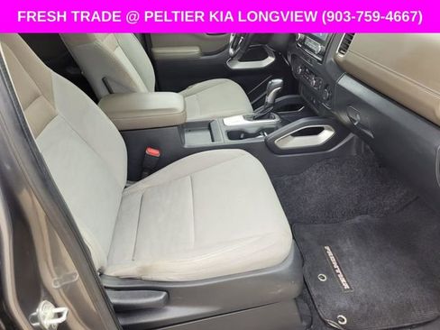 Used 2022 Nissan Frontier SV image 10