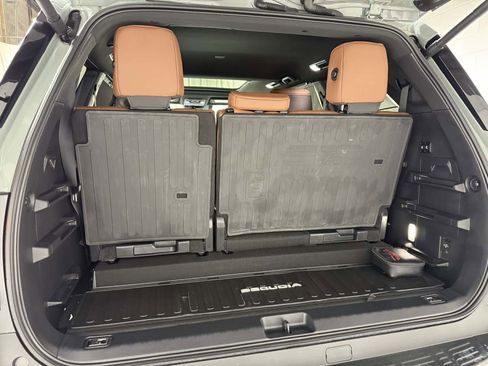 Used 2025 Toyota Sequoia 4WD image 22