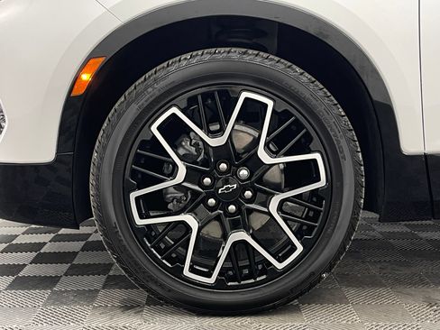Used 2023 Chevrolet Blazer RS w/ Driver Confidence II Package FWD image 16
