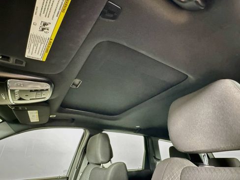 Used 2019 Jeep Grand Cherokee Laredo AWD/4WD image 21