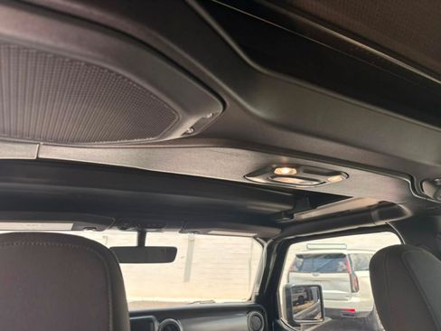 Used 2021 Jeep Wrangler Unlimited Sport AWD/4WD image 37
