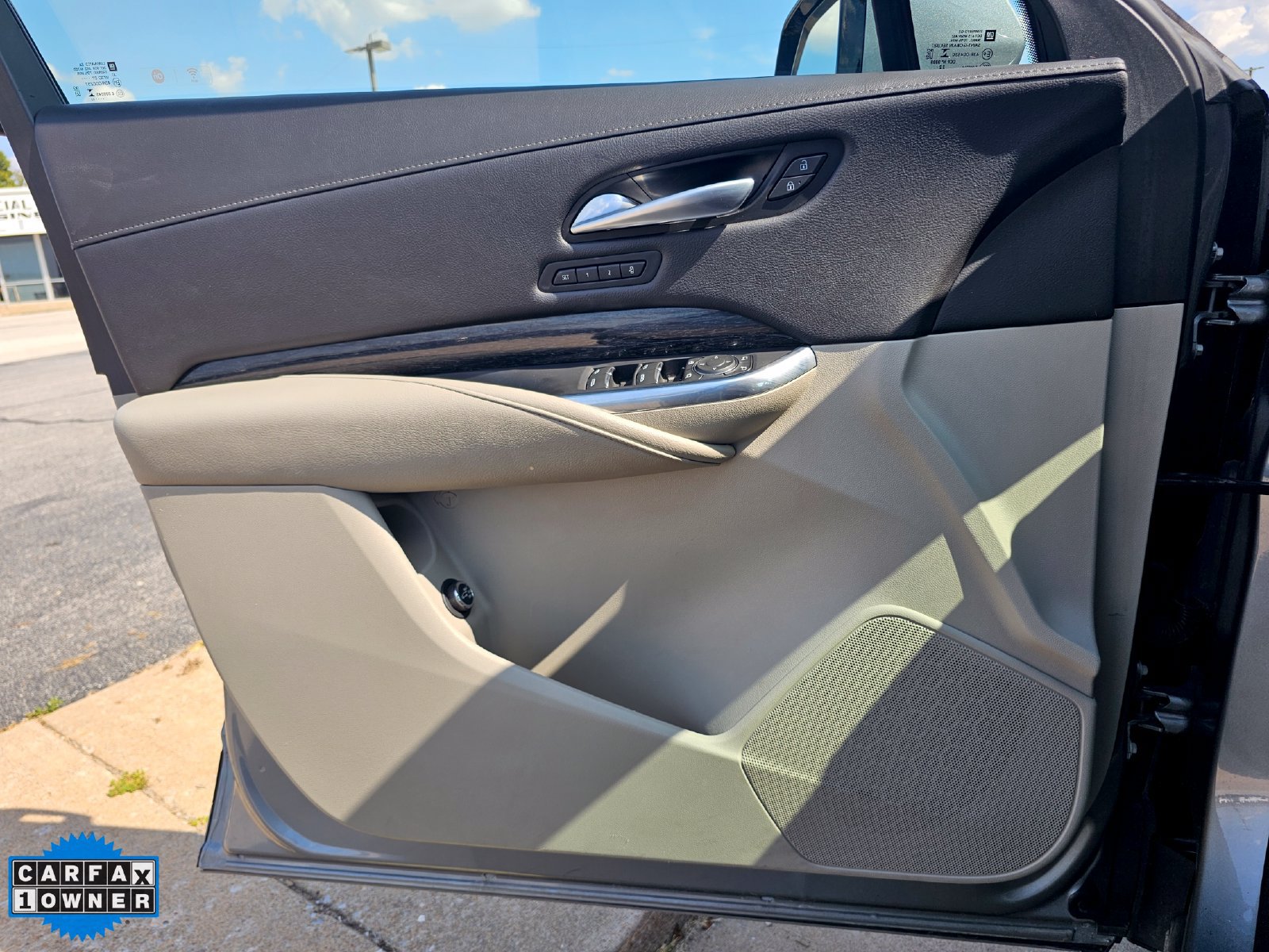 Used 2023 Cadillac XT4 Premium Luxury FWD image 10
