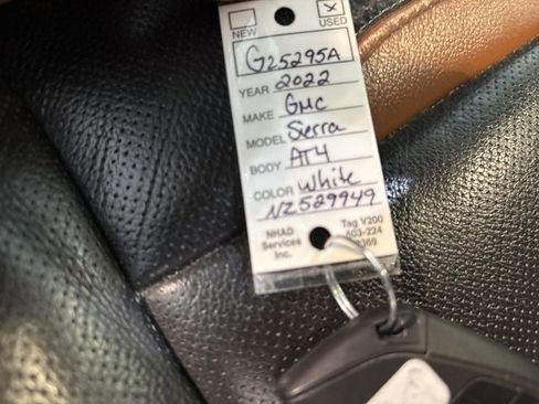 Used 2022 GMC Sierra 1500 AT4 w/ AT4 Premium Package image 28