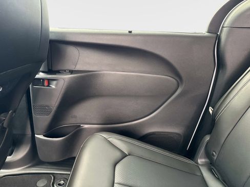 New 2026 Chrysler Pacifica Select image 15