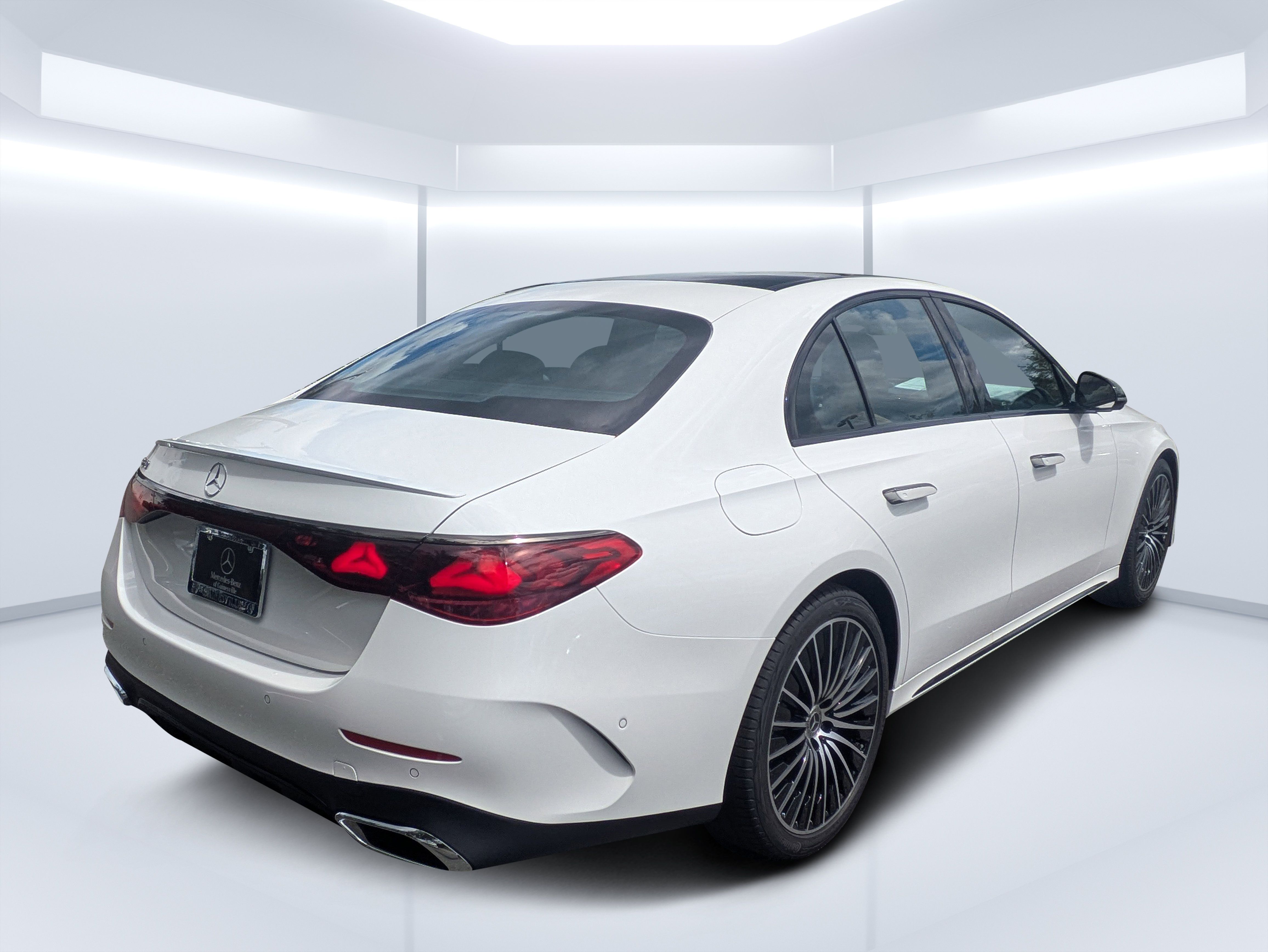 New 2027 Mercedes-Benz E 350 Sedan image 3