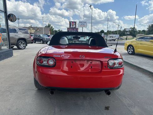 Used 2008 MAZDA MX-5 Miata Grand Touring RWD image 8
