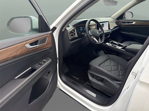 New 2026 Volkswagen Atlas SE image 14