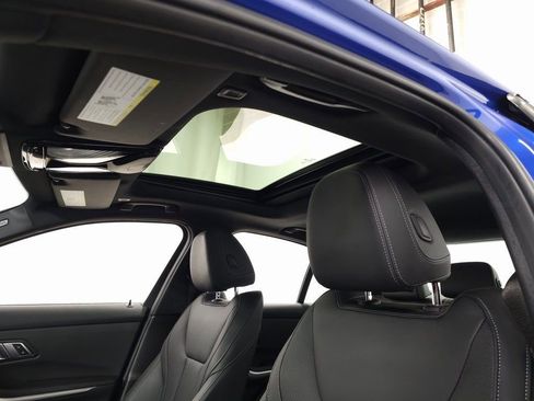 Used 2023 BMW 330i xDrive Sedan w/ M Sport Package AWD/4WD image 17