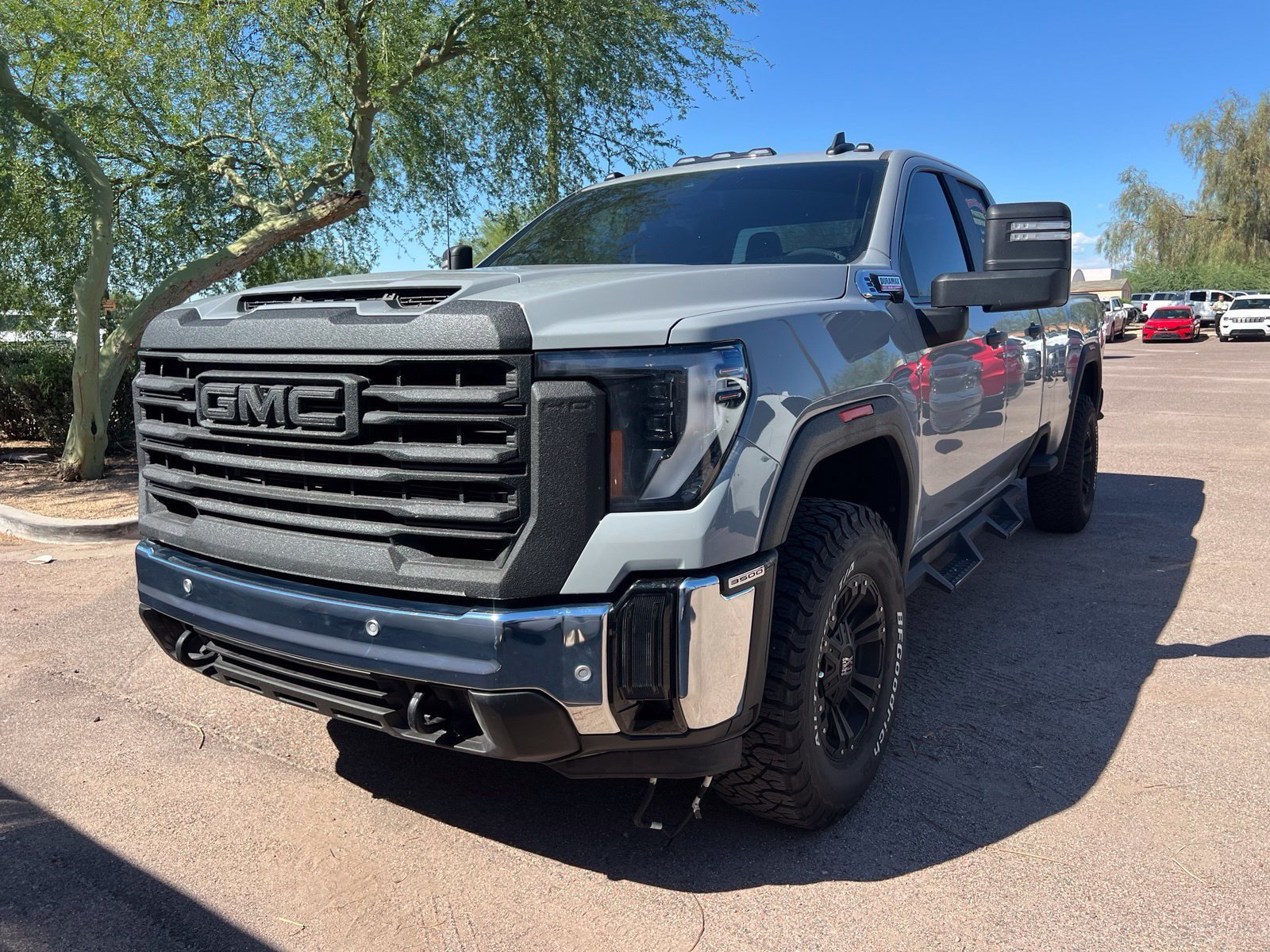 Used 2025 GMC Sierra 3500 Pro w/ 1SA Pro Safety Plus Package AWD/4WD image 1