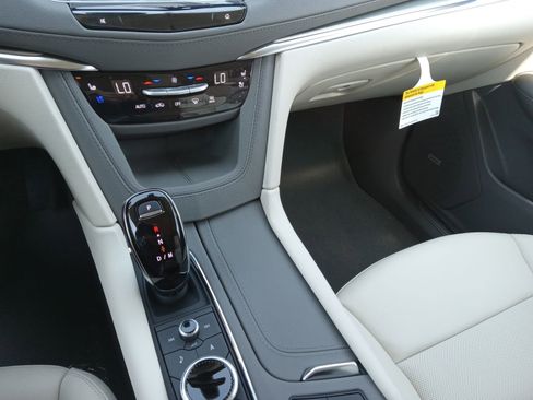 New 2026 Cadillac XT5 Premium Luxury image 18