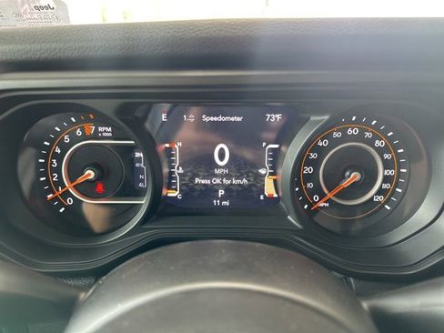 Used 2024 Jeep Gladiator Sport image 23