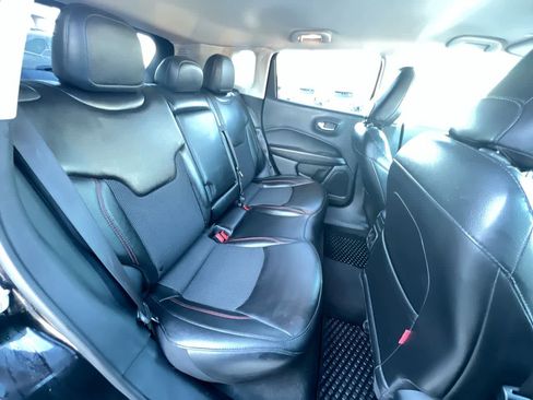 Used 2020 Jeep Compass Trailhawk image 24