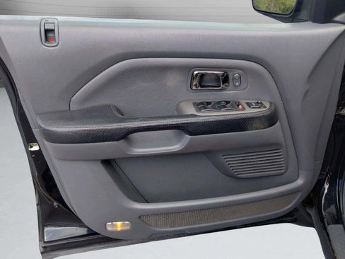Used 2004 Honda Pilot EX image 9