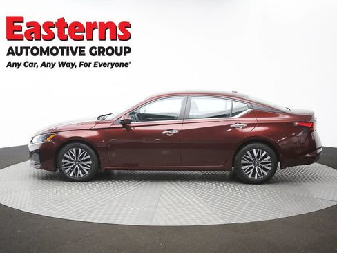 Used 2023 Nissan Altima 2.5 SV FWD image 60