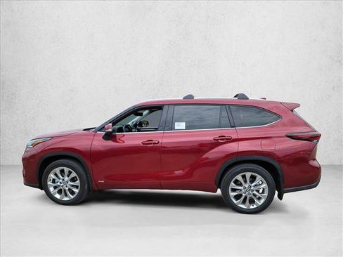 Used 2026 Toyota Highlander Limited AWD/4WD image 8