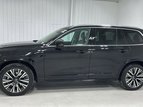 Used 2020 Volvo XC90 T6 Momentum w/ Protection Package Premier image 3