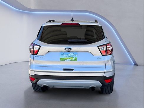 Used 2018 Ford Escape SE w/ SE Sync 3 Package FWD image 5