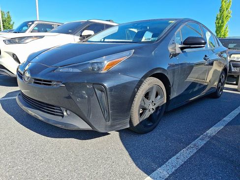 Used 2022 Toyota Prius FWD image 3