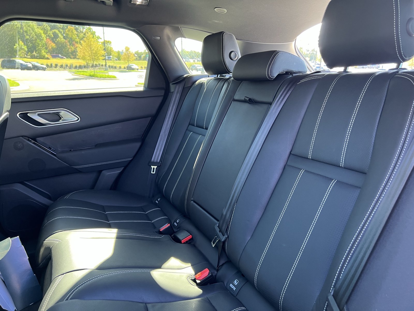 Used 2023 Land Rover Range Rover Velar R-Dynamic S AWD/4WD image 32