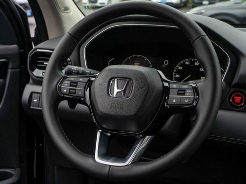 New 2025 Honda Pilot Touring image 20