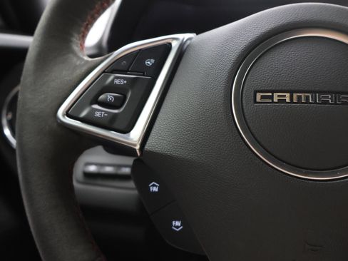 Used 2019 Chevrolet Camaro ZL1 RWD image 15