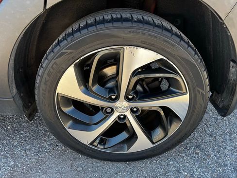 Used 2017 Hyundai Tucson Sport w/ Cargo Package image 10
