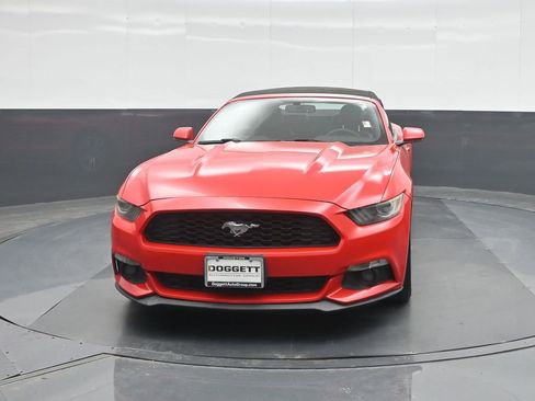 Used 2015 Ford Mustang Premium image 5
