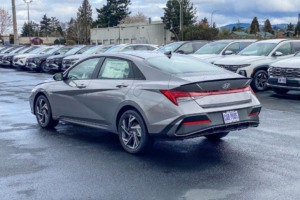 Certified 2026 Hyundai Elantra SEL FWD image 7