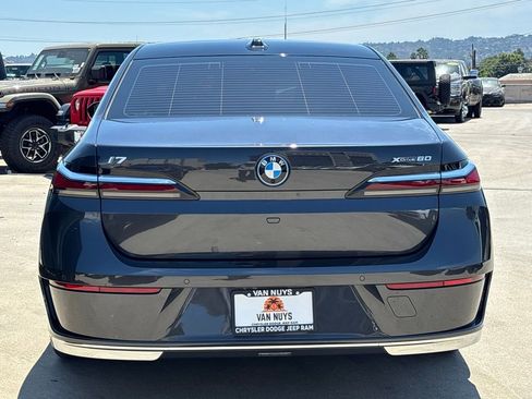 Used 2024 BMW i7 xDrive60 image 5