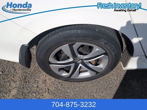 Used 2017 Honda Civic LX image 10