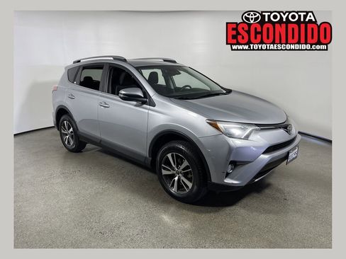 Certified 2018 Toyota RAV4 XLE FWD image 1