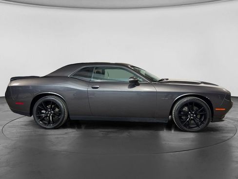 Used 2017 Dodge Challenger R/T w/ Blacktop Package RWD image 3