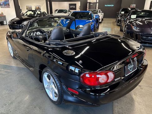 Used 2003 MAZDA MX-5 Miata LS image 9