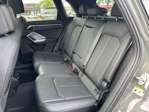 New 2025 Audi Q3 2.0T Premium image 17