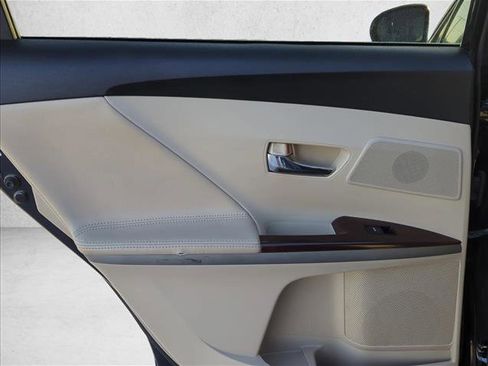 Used 2009 Toyota Venza AWD image 22