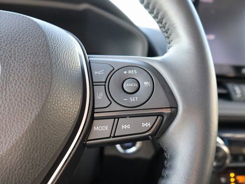 Used 2022 Toyota RAV4 Limited image 29