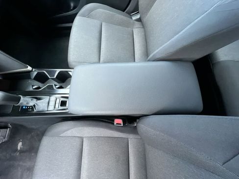 Used 2025 Toyota Camry LE image 21