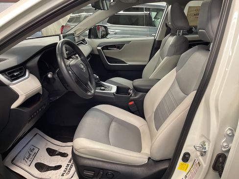 Certified 2022 Toyota RAV4 Limited AWD/4WD image 13