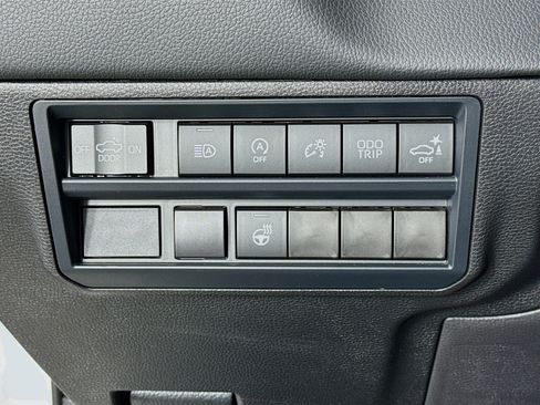 Certified 2026 Toyota Tundra Limited AWD/4WD image 10