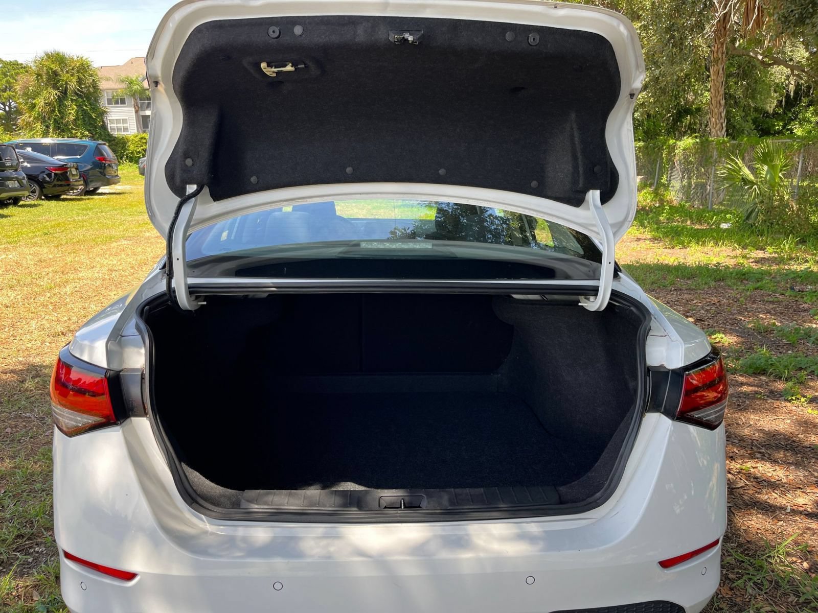 Used 2025 Nissan Sentra S FWD image 30