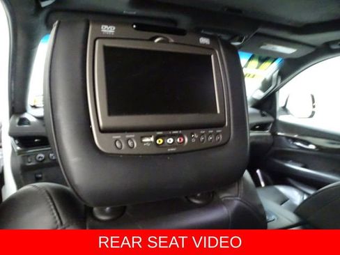 Used 2017 Cadillac Escalade ESV Platinum AWD/4WD image 11