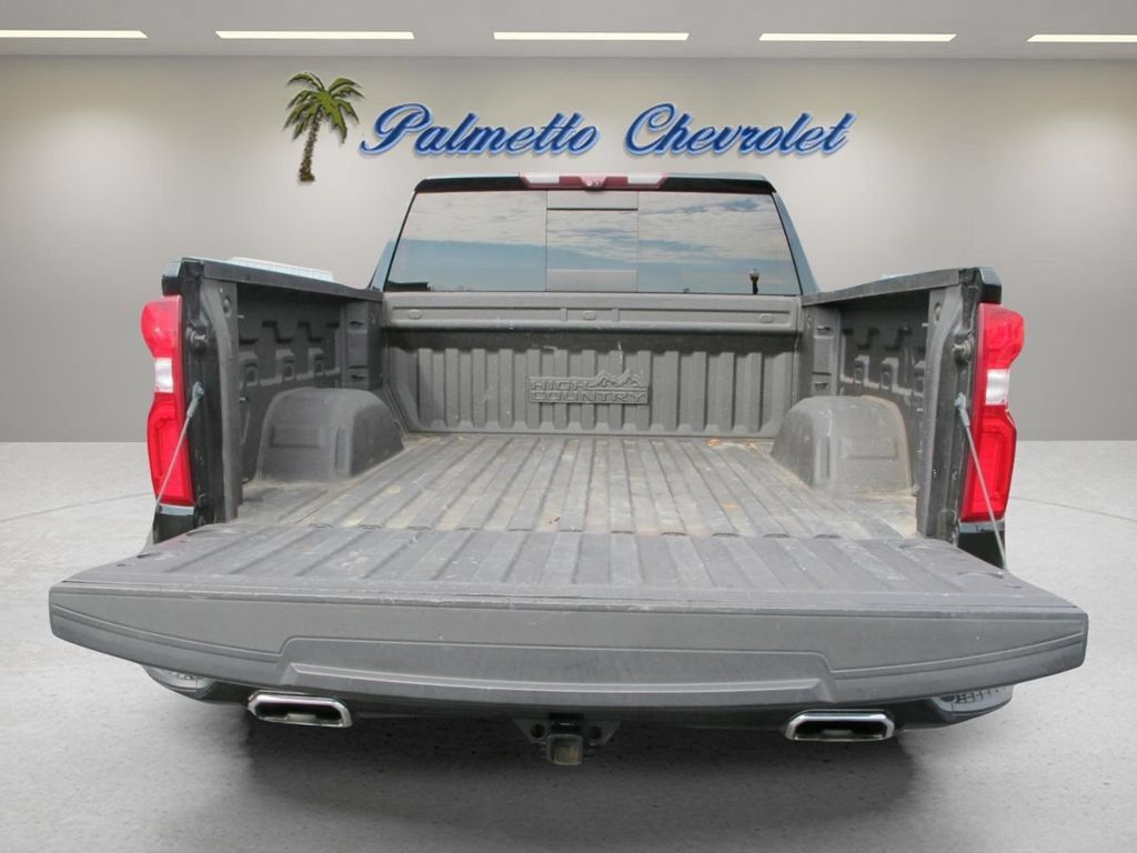 Used 2021 Chevrolet Silverado 1500 High Country w/ Technology Package AWD/4WD image 24