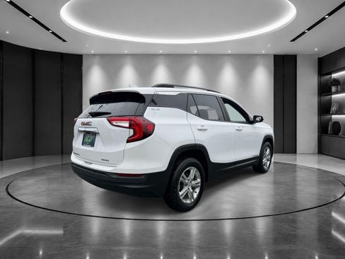 Used 2023 GMC Terrain SLE w/ Driver Convenience Package AWD/4WD image 5