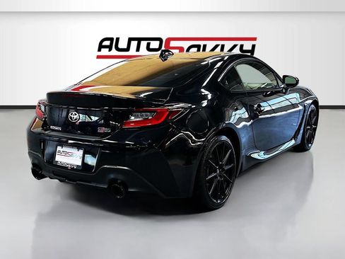 Used 2024 Toyota GR86 Premium RWD image 7