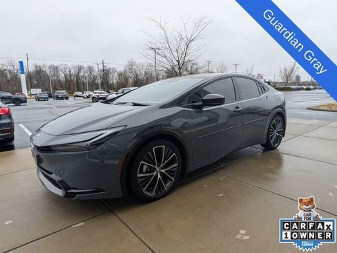 Used 2024 Toyota Prius Limited image 3