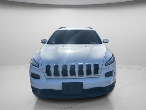 Used 2018 Jeep Cherokee Latitude image 9