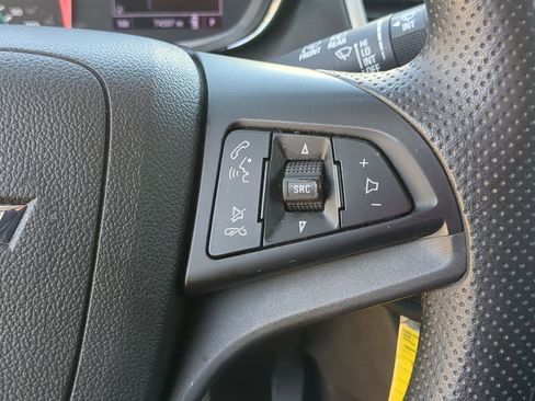 Used 2020 Chevrolet Trax LT FWD image 26