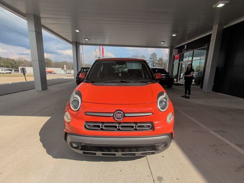 Used 2019 FIAT 500L Trekking w/ Popular Equipment Group image 2